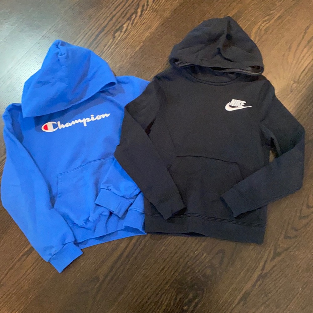 Boys Sweatshirt bundle. Small/XS. EUC.